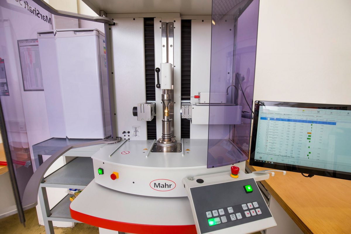 Quality_Messmaschine_Mahr_1 Automatisches optisches rotationales Messmikroskop bei METUSAN TURNING GmbH