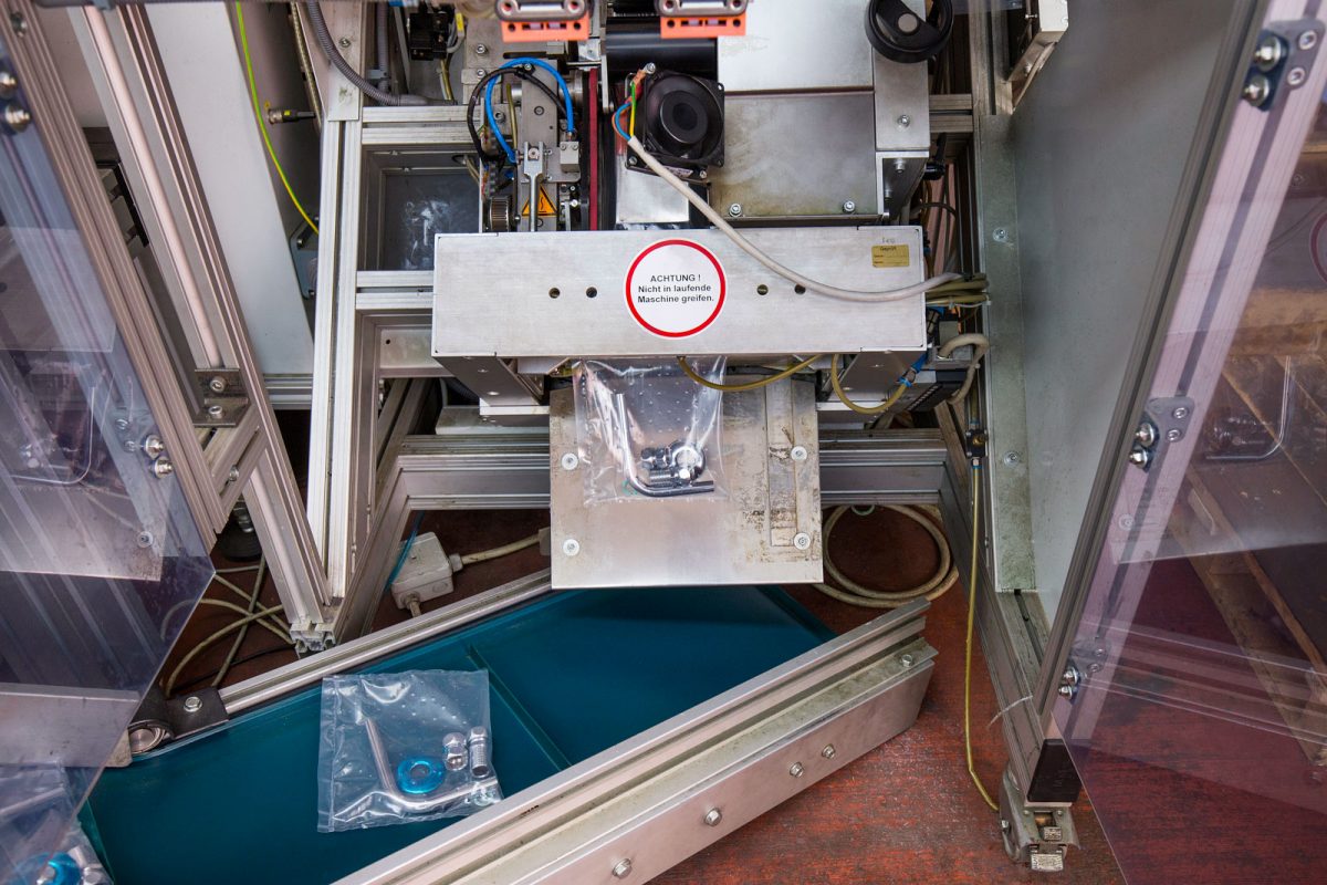 Verpacken_2 Verpackungsanlage bei METUSAN TURNING GmbH